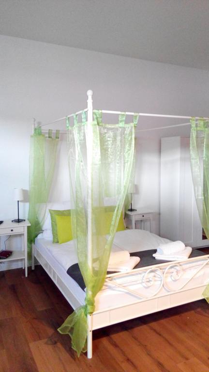 Studio Apartment Niemetzstr 51 Berlin Dış mekan fotoğraf